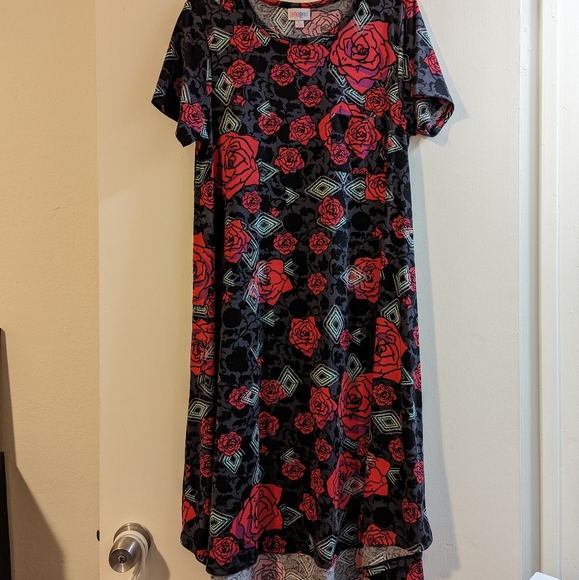 Dress - Picture 1 of 4